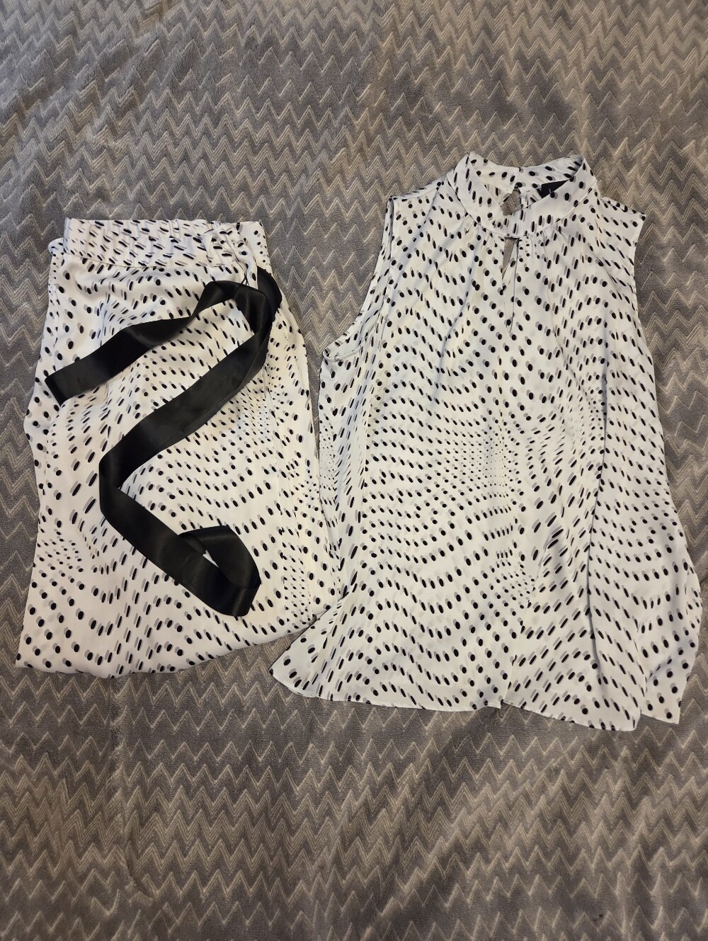 Joseph Ribkoff Two Piece Set - Picture 2 of 16